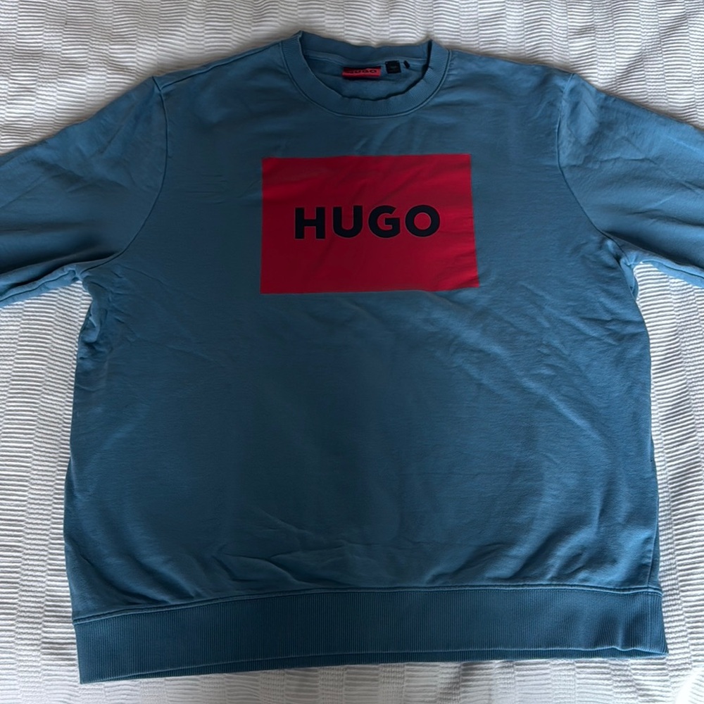 HUGO BOSS Men's Blue Sweater